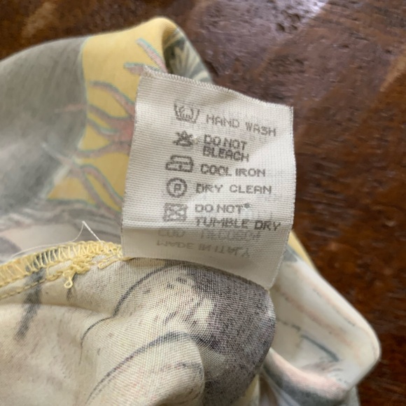 VTG MOSCHINO JEANS Men’s Size Medium Native American Print Button Down Shirt - Picture 10 of 12